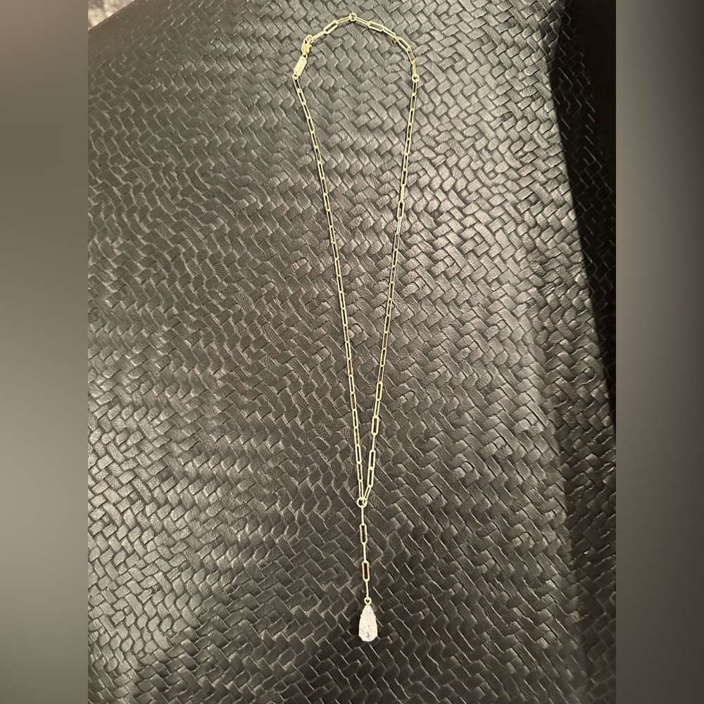 Baby Samantha Teardrop Lariat Necklace
Gold|White Diamondettes - Picture 5 of 5